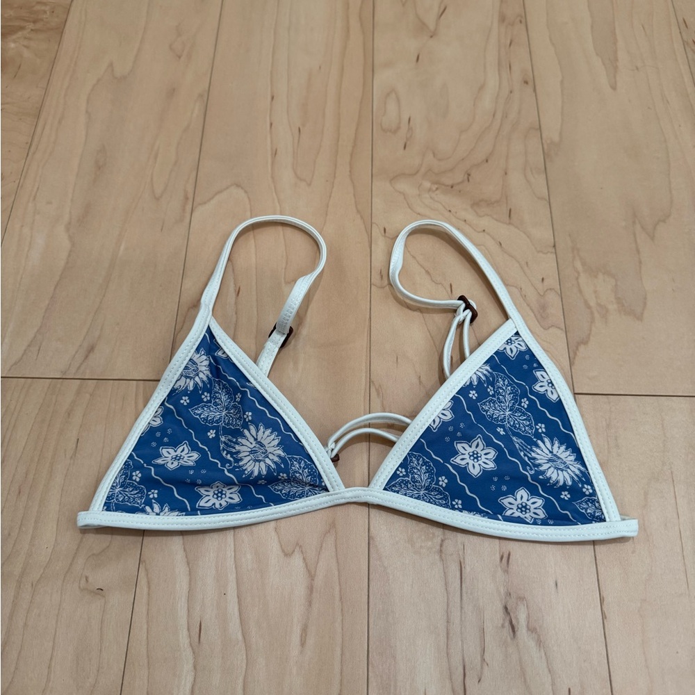 Acacia Baja piped top